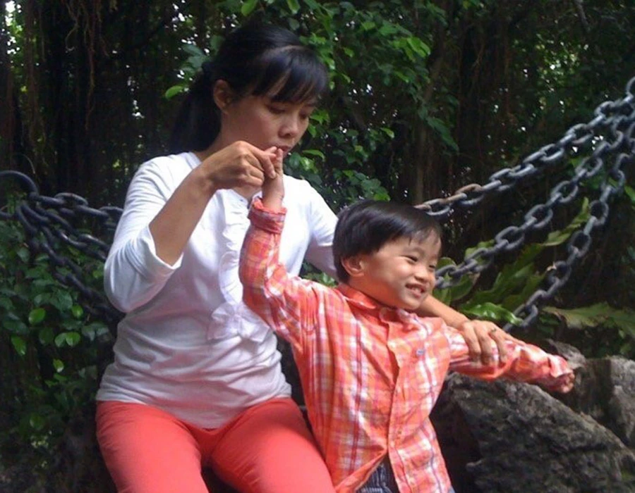 trẻ khiếm thính