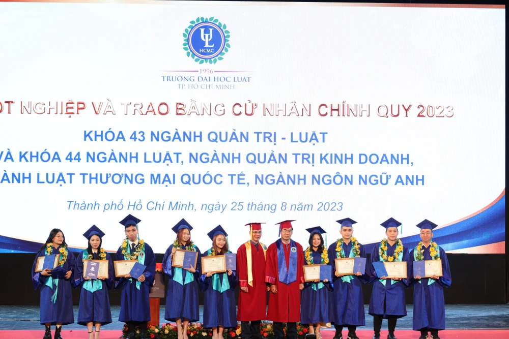 ĐH Luật TP.HCM 4.jpg