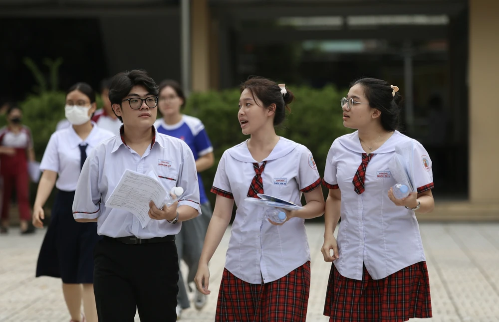 Đề Toán thi tốt nghiệp THPT 2024 5.jpg