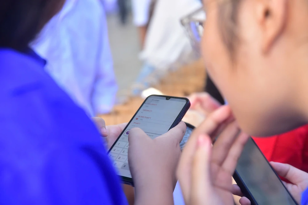 tuyển dụng ảo 2.JPG