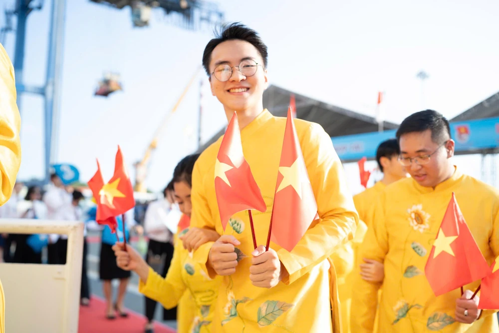 Thanh niên Đông Nam Á