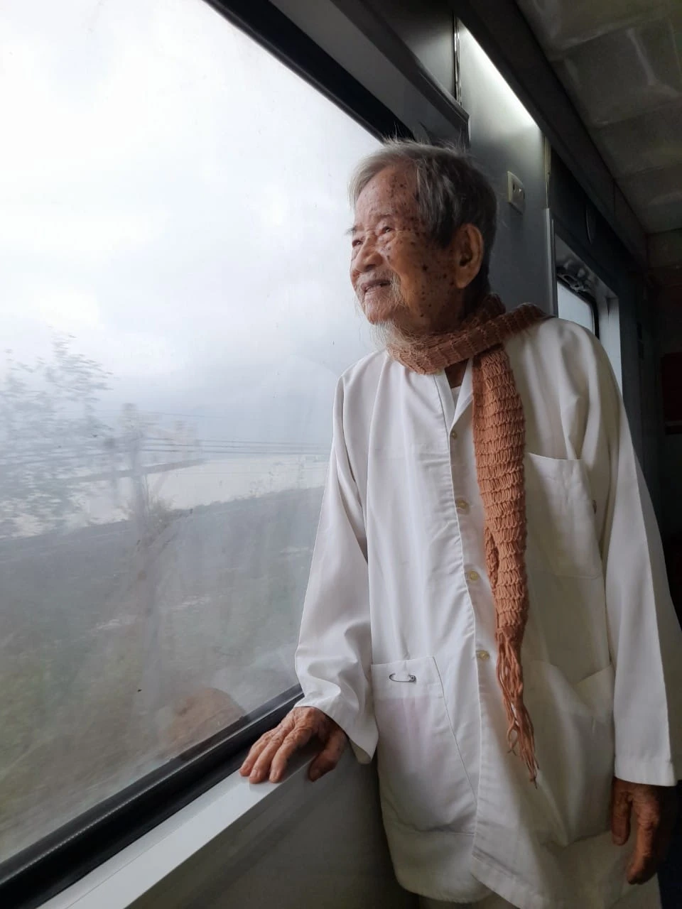 nhà nghiên cứu nguyễn đình tư .jpg