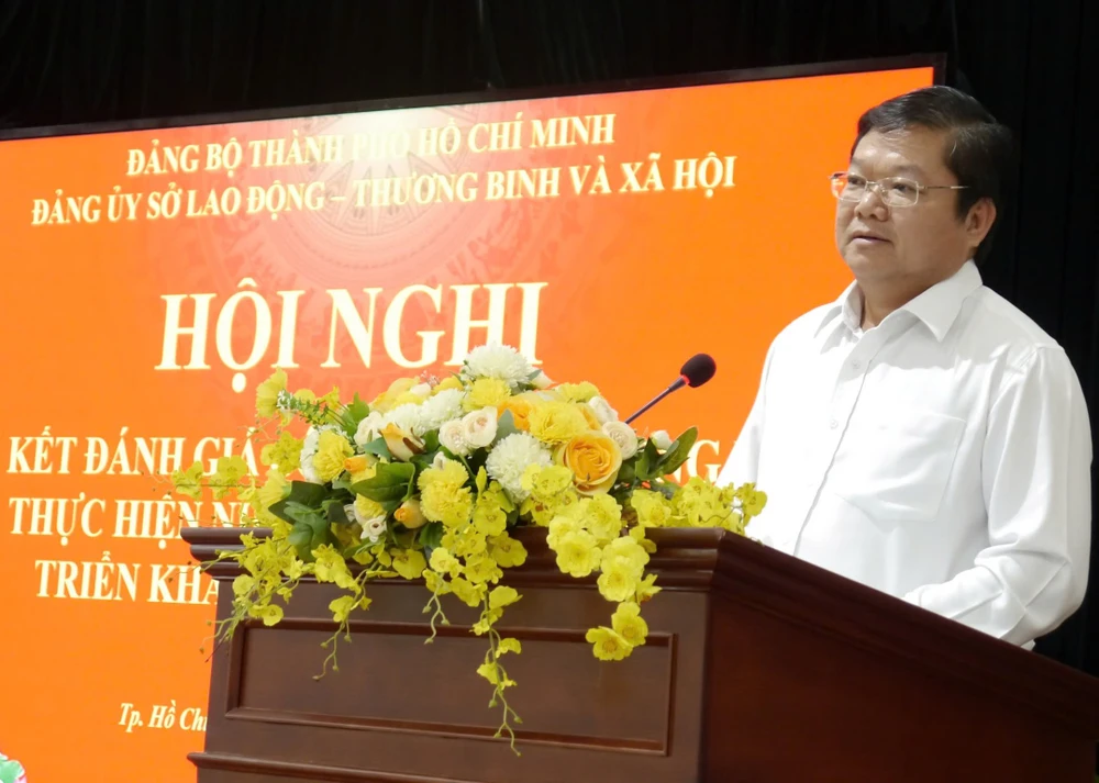 Sắp xếp lại bộ máy