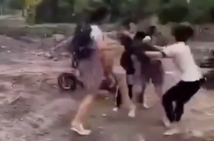 bị đánh hội đồng