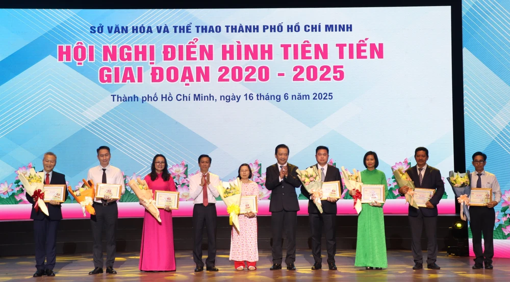 Hội nghị điển hình tiên tiến