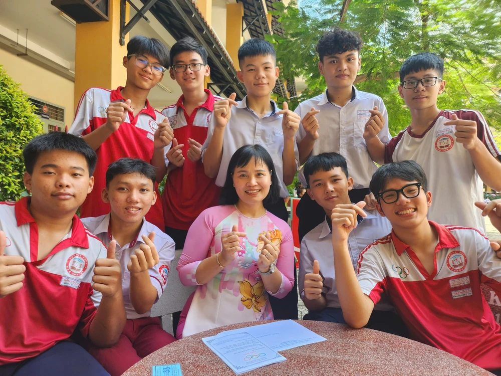 giải quyết việc chuyển trường