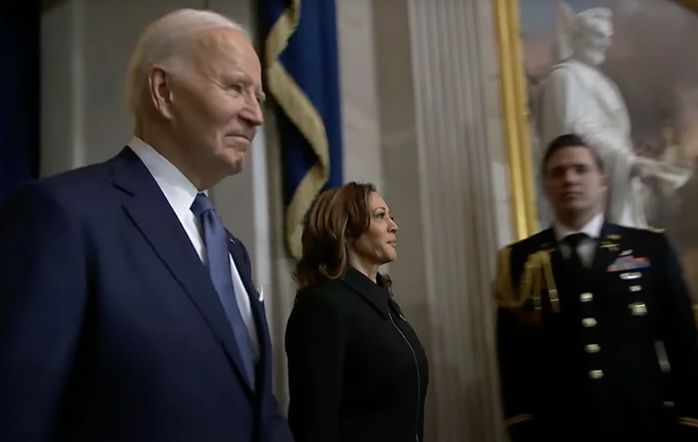 le-nham-chuc-tong-thong 1.png