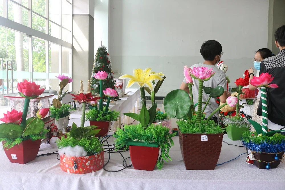 Sinh viên năm nhất làm hoa công nghệ cảnh báo khí gas ảnh 5