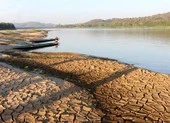 Nước sông Mekong thấp mức lo ngại vì đập thủy điện Trung Quốc