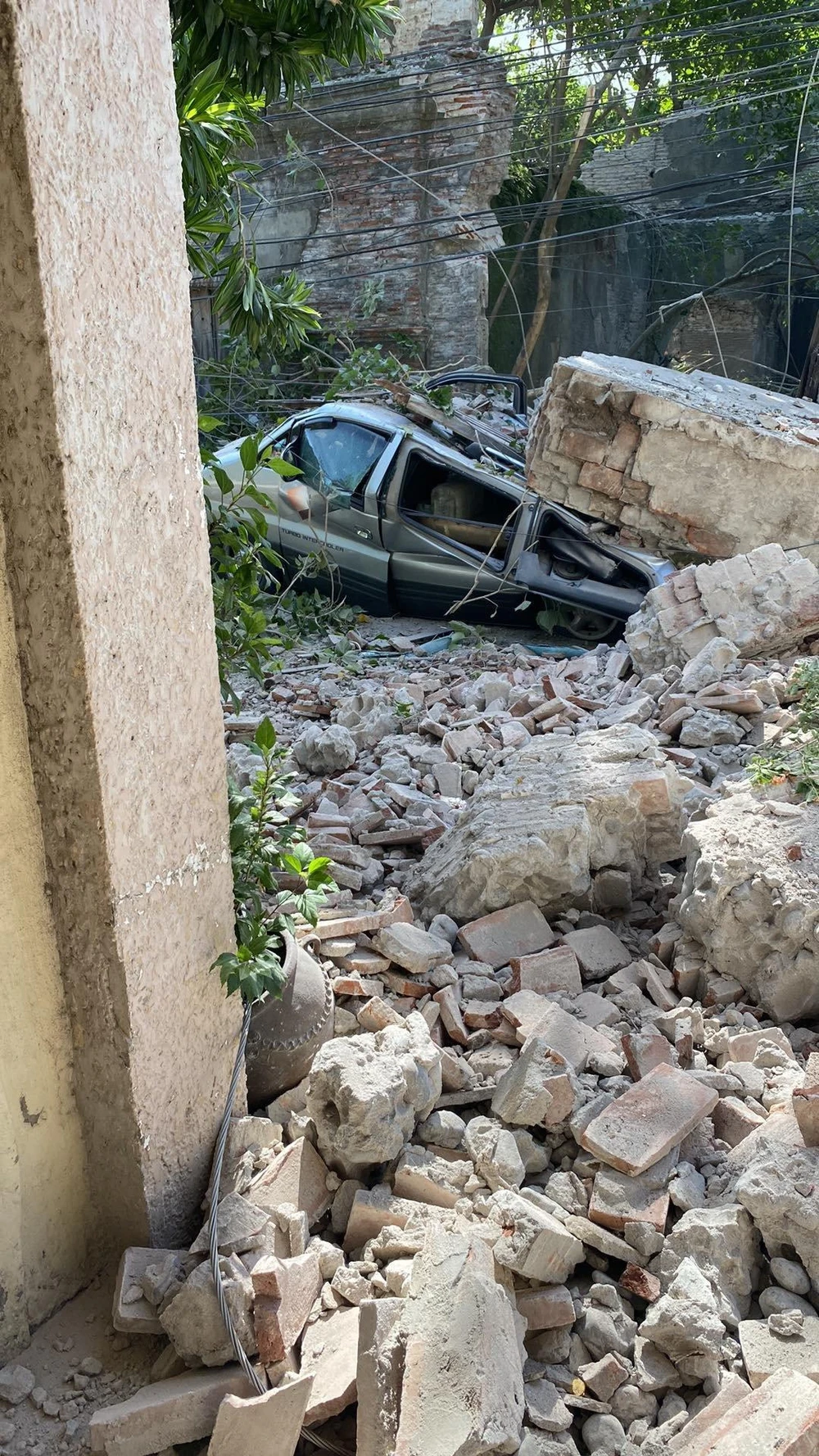 Hiện trường sau vụ động đất. Ảnh: TWITTER