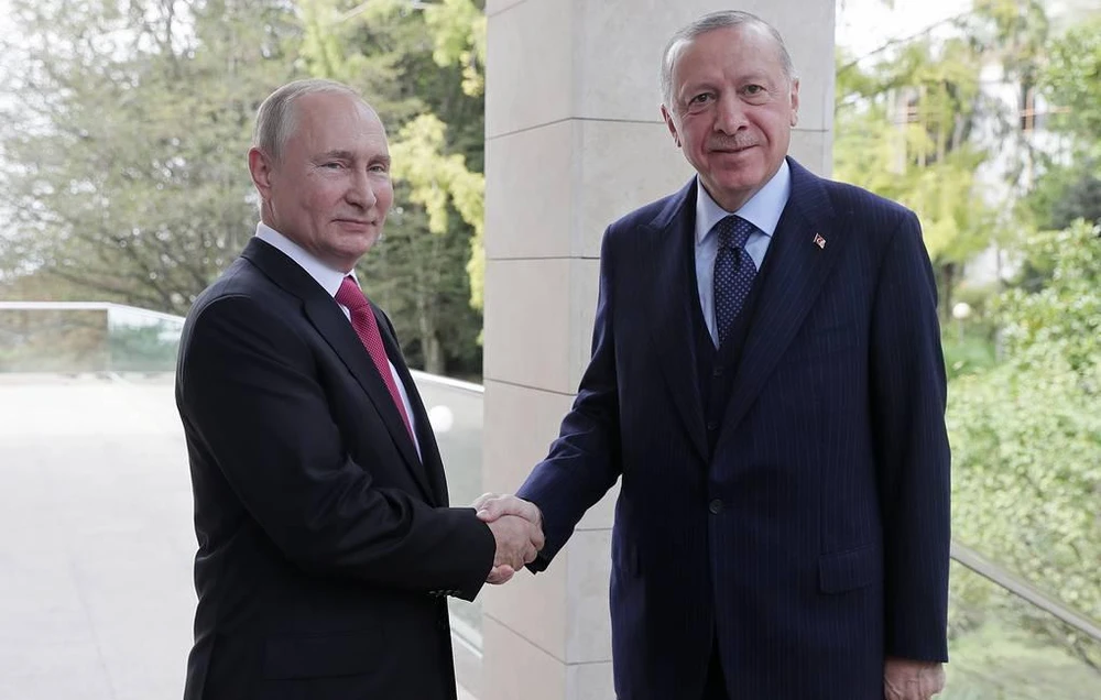 Tổng thống Nga Vladimir Putin và Tổng thống Thổ Nhĩ Kỳ Recep Tayyip Erdogan. Ảnh: TASS