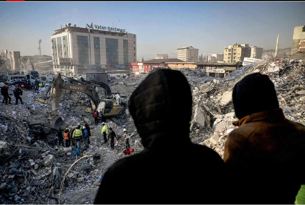 Hoạt động cứu hộ tiếp tục diễn ra tại tỉnh Kahramanmaraş - nơi bị ảnh hưởng nặng trong động đất. Ảnh: AFP