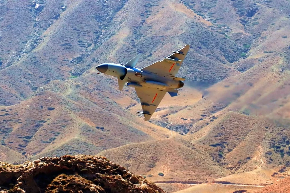 Ai Cập được cho là đang đàm phán để mua hàng chục máy bay chiến đấu đa năng Thành Đô J-10C của TQ. Ảnh: TÂN HOA XÃ