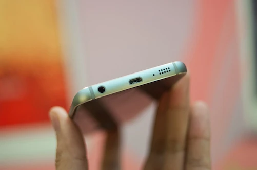 Samsung đang thiếu hụt màn hình cho Galaxy S6 Edge? ảnh 6 Samsung đang thiếu hụt màn hình cho Galaxy S6 Edge? ảnh 6