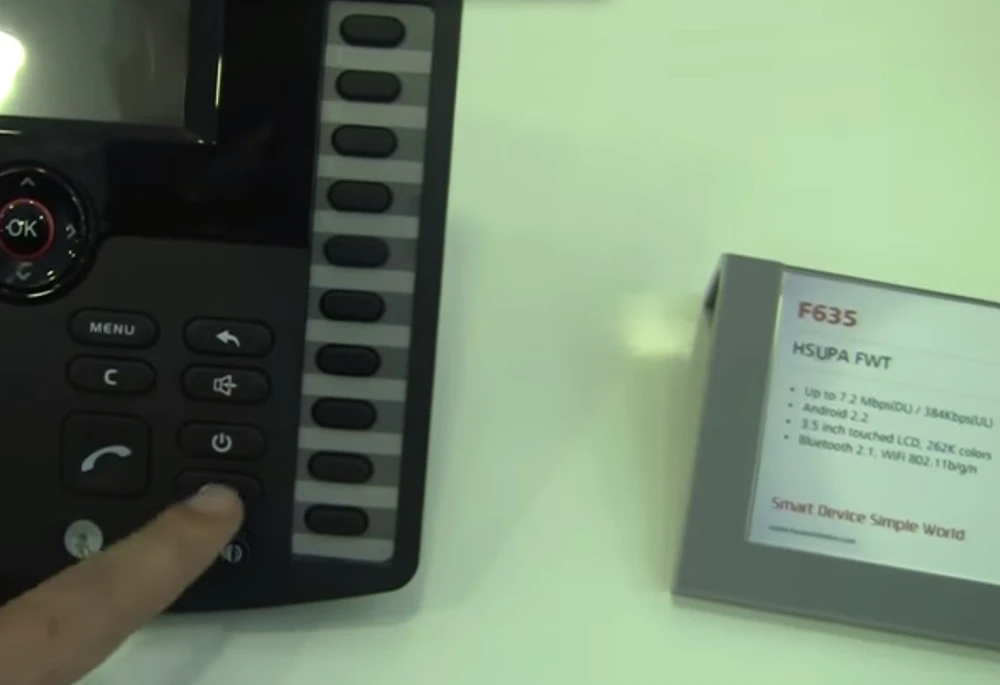 Những thiết bị lạ sử dụng HĐH Android ảnh 4