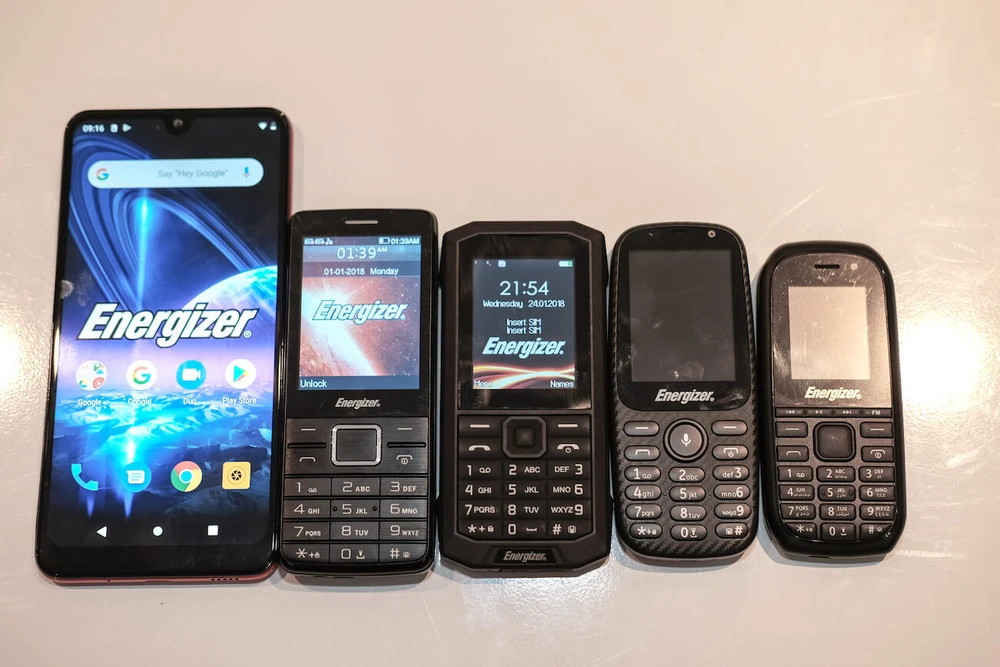 dien-thoai-energizer