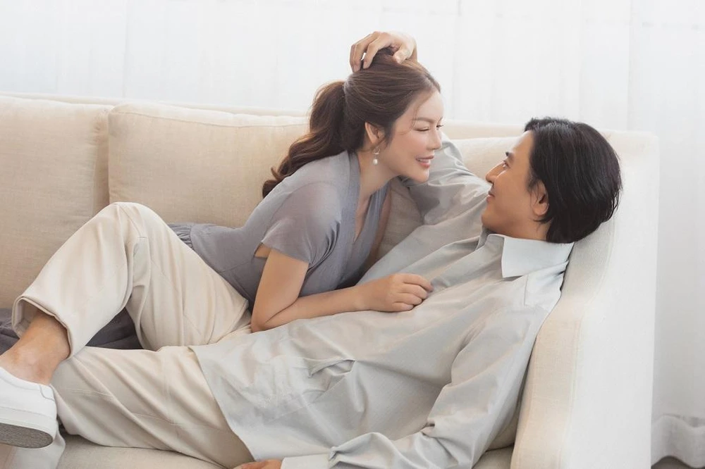 Tài tử “Giày Thủy Tinh” tất bật tham gia hoạt động quảng bá “Kẻ thứ 3”