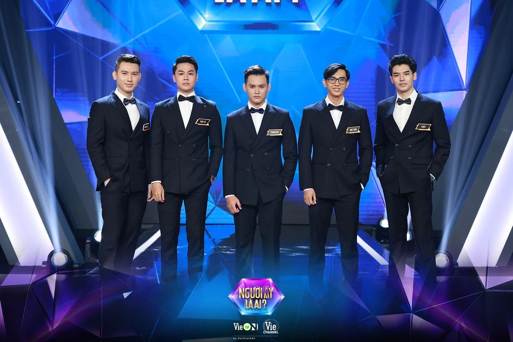 Dàn cực phẩm của chương trình Người ấy là ai 2022 tại tập 7. Ảnh: CTCC