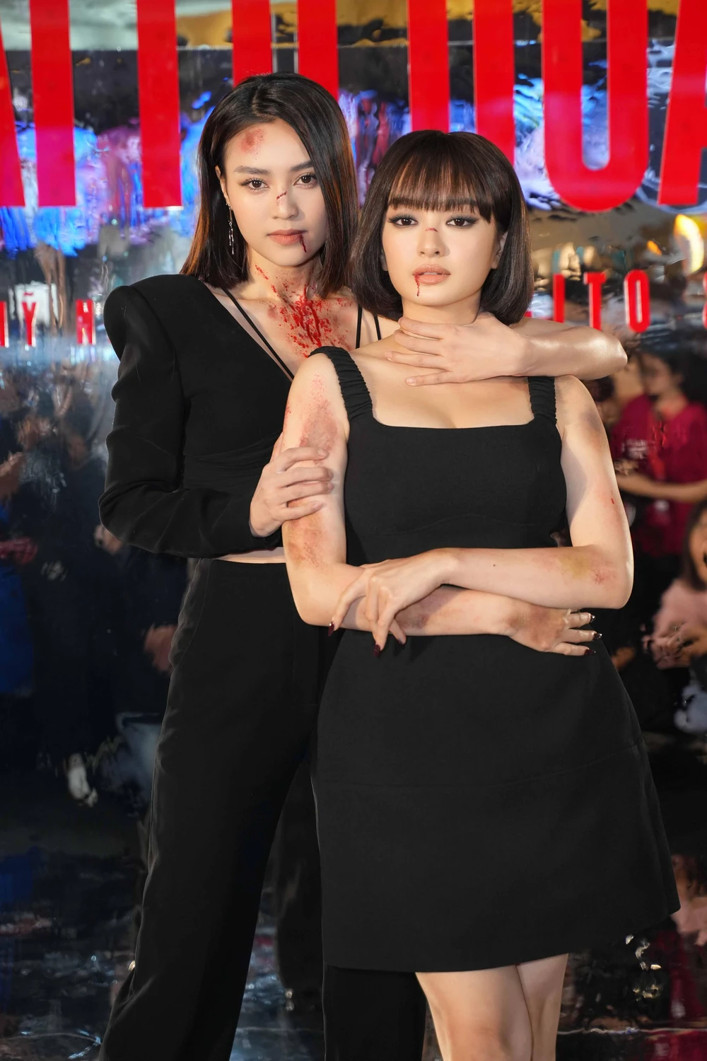 Lan Ngọc cùng Kaity Nguyễn trên thảm đỏ. Ảnh: MAR6