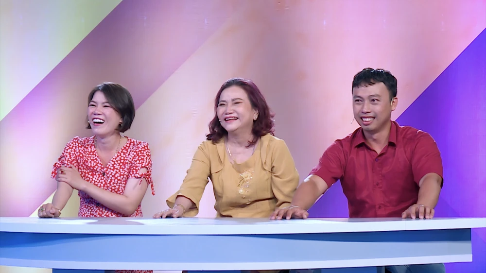 Gia đình đội "Sum vầy". Ảnh: BEE Gia đình đội "Sum vầy". Ảnh: BEE