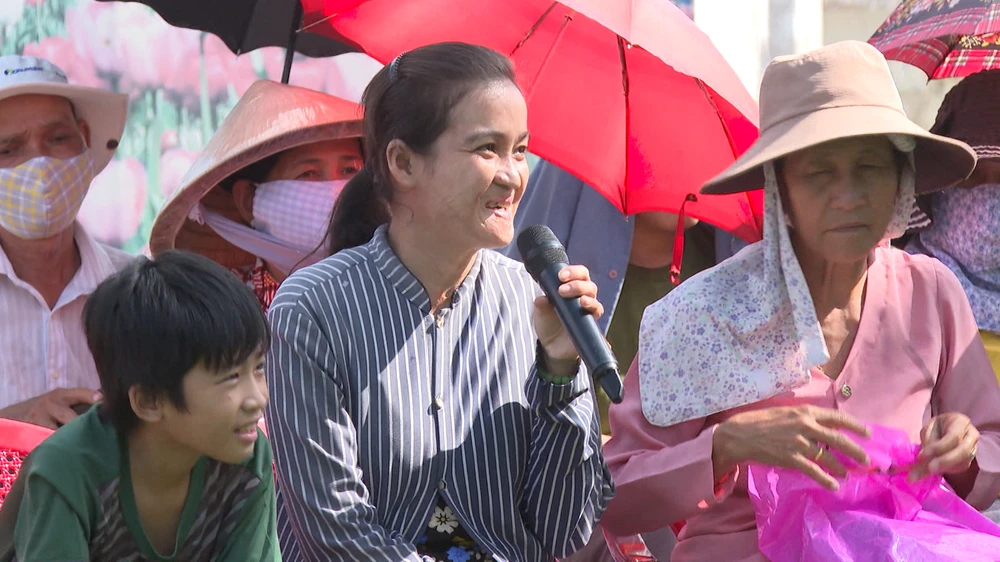 Chị Chậu Thị Bích Thu.