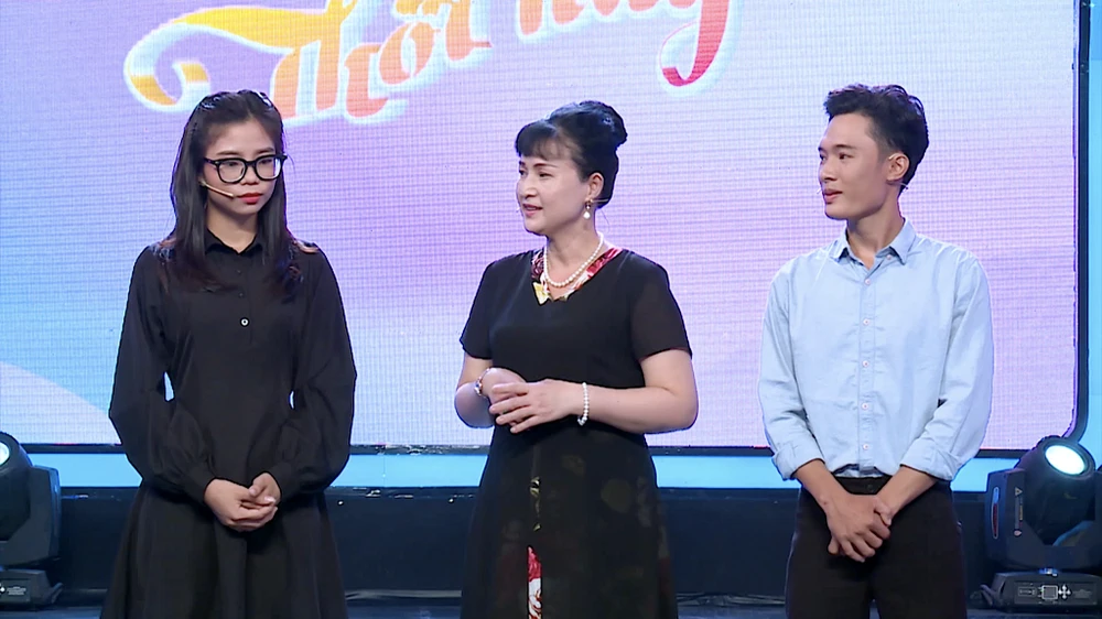 Gia đình đội 'Hoa hồng đỏ'. Ảnh: BEE Gia đình đội 'Hoa hồng đỏ'. Ảnh: BEE