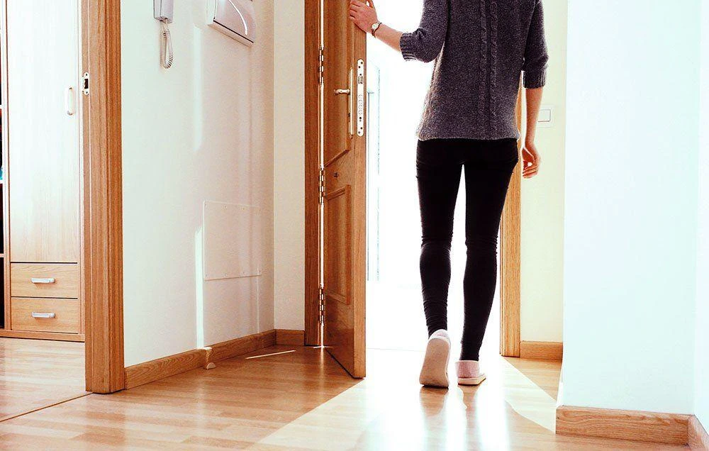 Đi bộ sau bữa ăn tối mang lại rất nhiều lợi ích sức khỏe. Ảnh: GETTY IMAGES