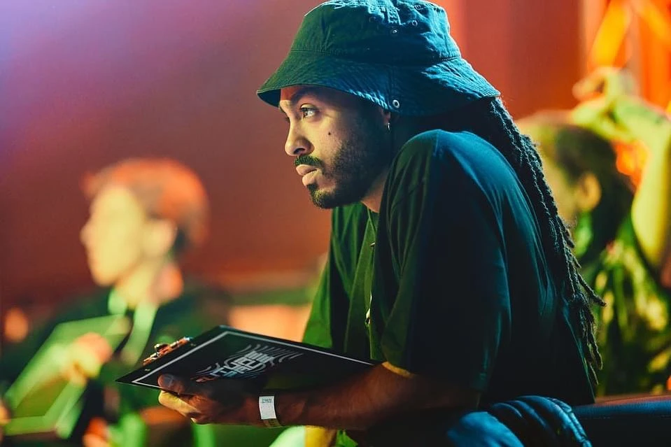 Giám khảo Alex The Cage.