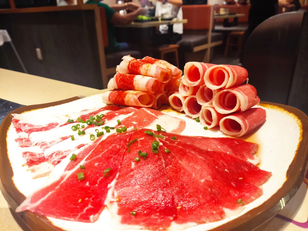 Hạn chế ăn nhiều thịt đỏ. Ảnh: NHẬT LINH