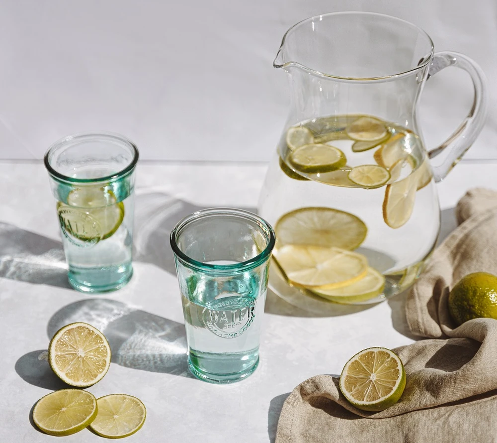Uống quá nhiều nước chanh không tốt cho sức khỏe. Ảnh: Pexels Uống quá nhiều nước chanh không tốt cho sức khỏe. Ảnh: Pexels