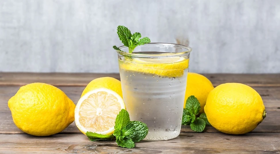 Tác dụng phụ của việc uống quá nhiều nước chanh