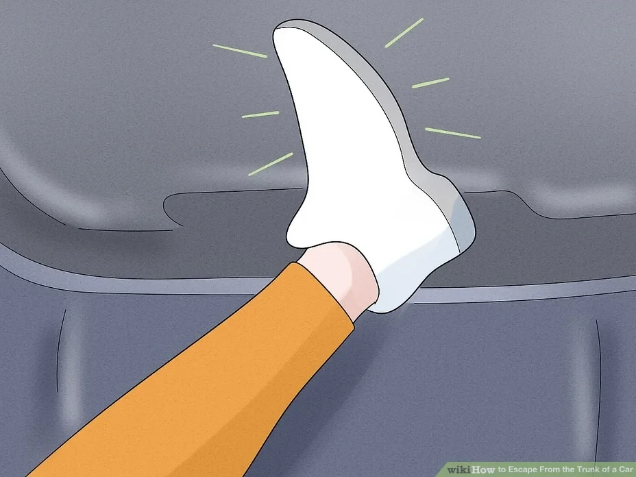 Kỹ năng thoát hiểm khi kẹt trong cốp xe