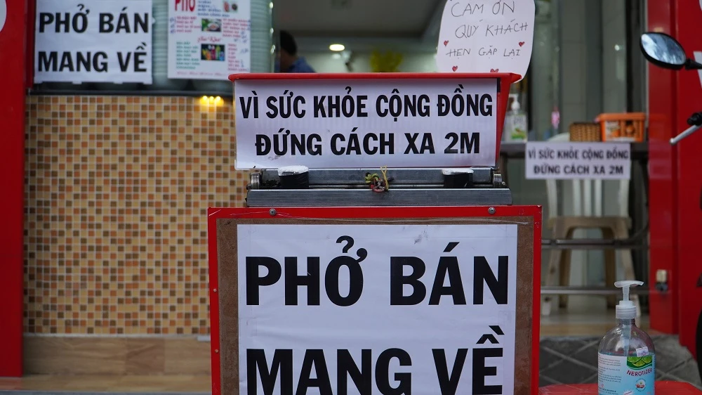 dung-rong-roc-ban-pho-tranh-covid19