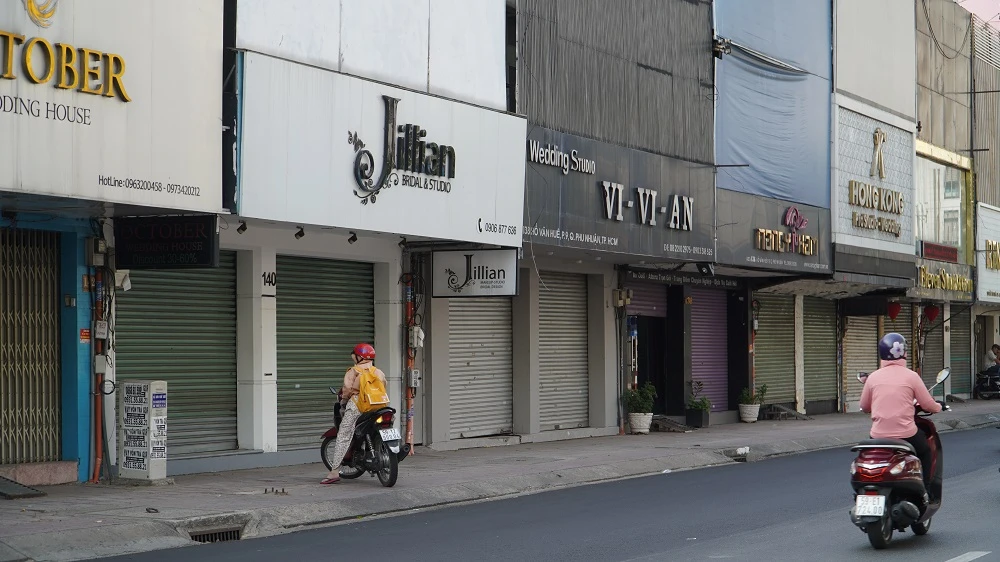 gian-cach-xa-hoi-tphhcm