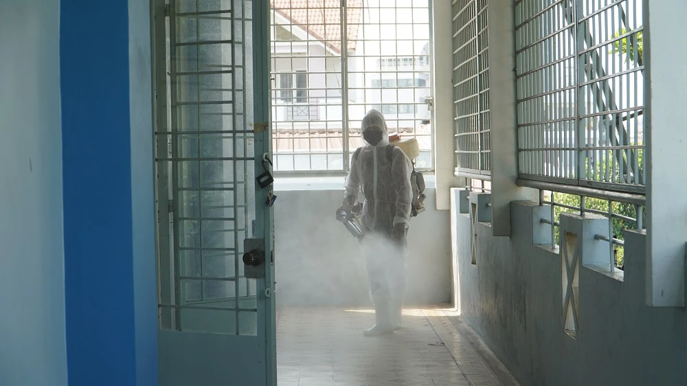 hoc-sinh-tro-lai-truong