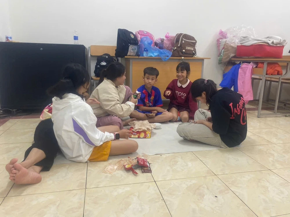 Các em nhỏ trong KTX Hòa Phát Dung Quất.