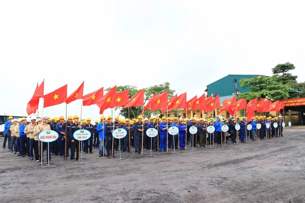 Than Đèo Nai phát động Tháng Công nhân, Tháng hành động về AT-VSLĐ năm 2026, thi đua LĐSX, hoàn thành kế hoạch, nhiệm vụ SXKD