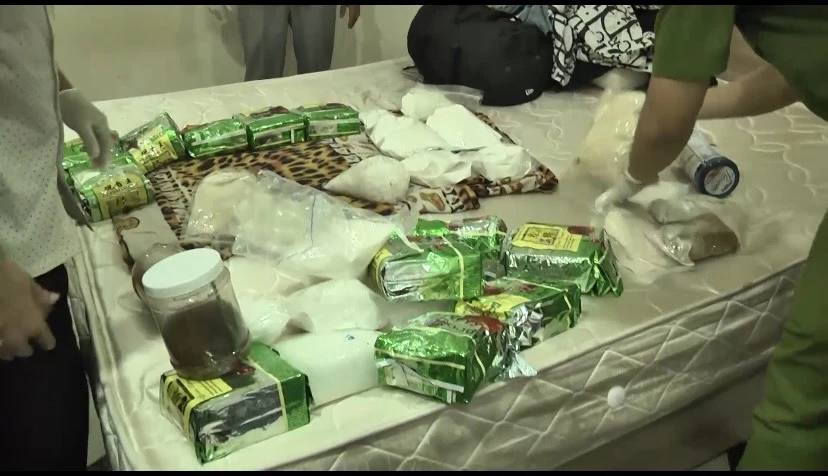 Lực lượng chức năng phát hiện ma tuý được ngụy trang dưới nhiều hình thức khác nhau. Ảnh: CACC Lực lượng chức năng phát hiện ma tuý được ngụy trang dưới nhiều hình thức khác nhau. Ảnh: CACC