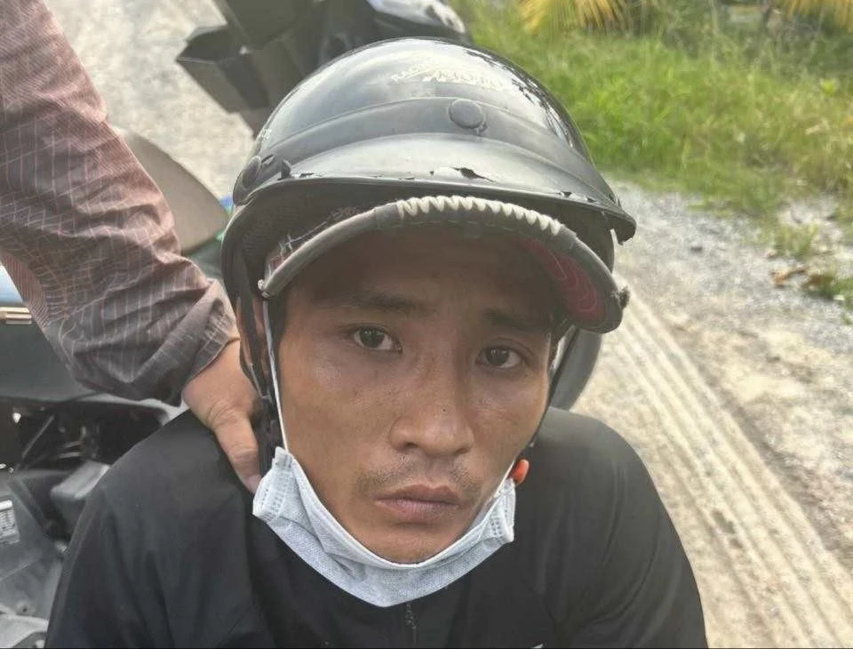 Nhóm cướp tấn công lấy xe máy và lồng chim ở Củ Chi