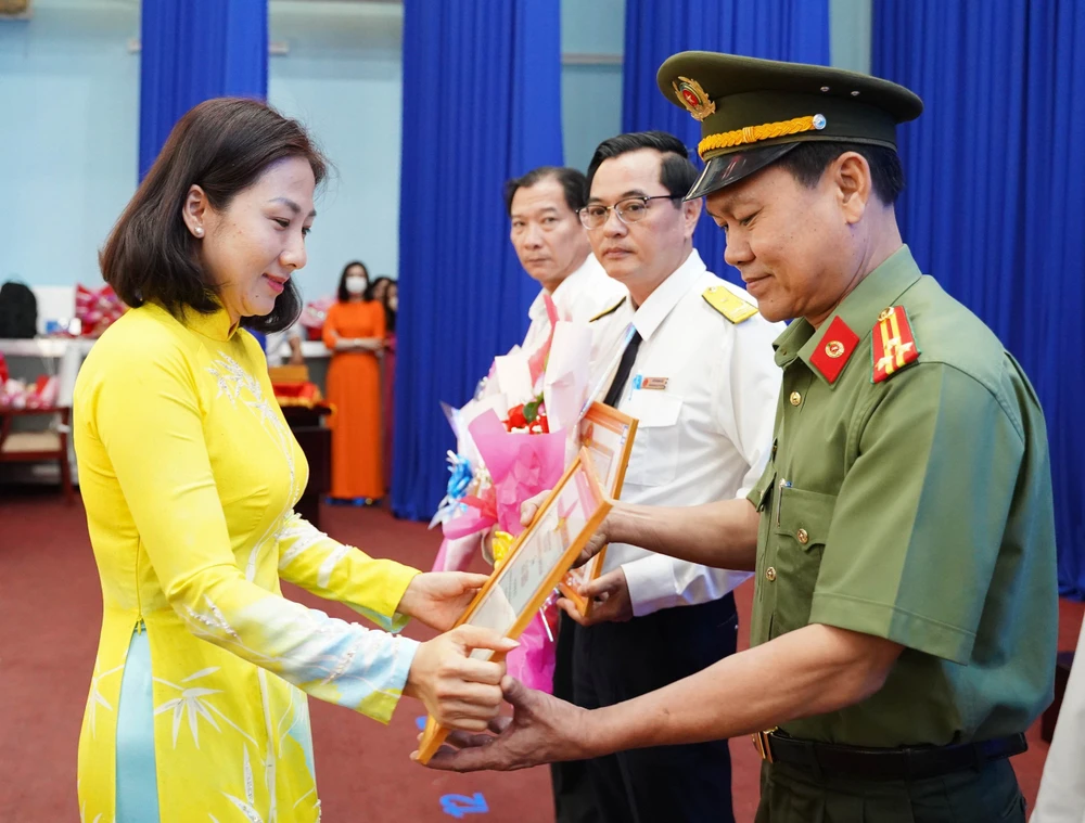 Năm 2023, TP.HCM có huyện duy nhất thu ngân sách vượt chỉ tiêu