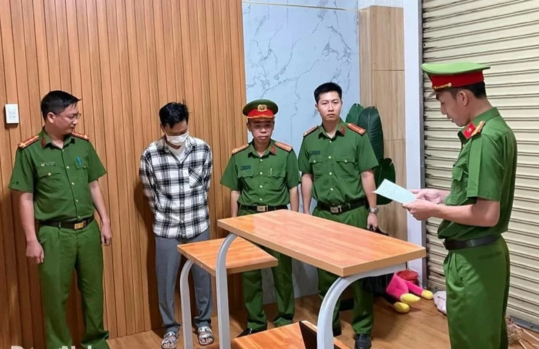 Vợ chồng chủ hụi lừa hơn 300 người với số tiền 49 tỉ đồng