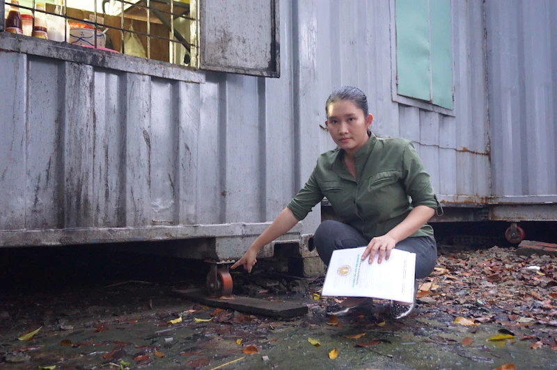 Thông tin mới vụ trổ cửa container làm quán nhậu 