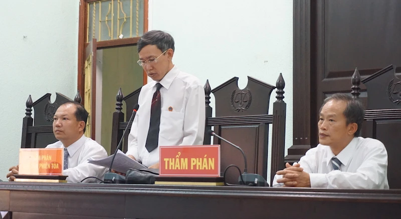 Chấn động phiên tòa, cả 5 bị cáo được trắng án ảnh 1