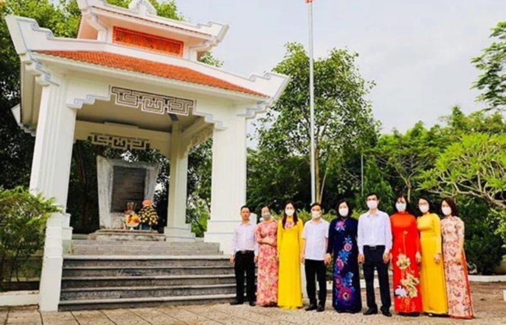 Sở Tư pháp tỉnh Tuyên Quang dâng hương tại Khu di tích lịch sử Bộ Tư pháp ảnh 1