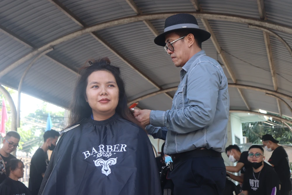 cat toc mien phi-2.JPG