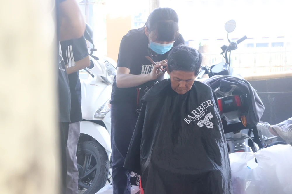 cat toc mien phi-5.JPG