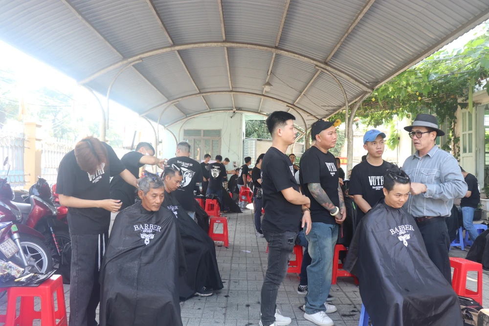 cat toc mien phi-7.JPG