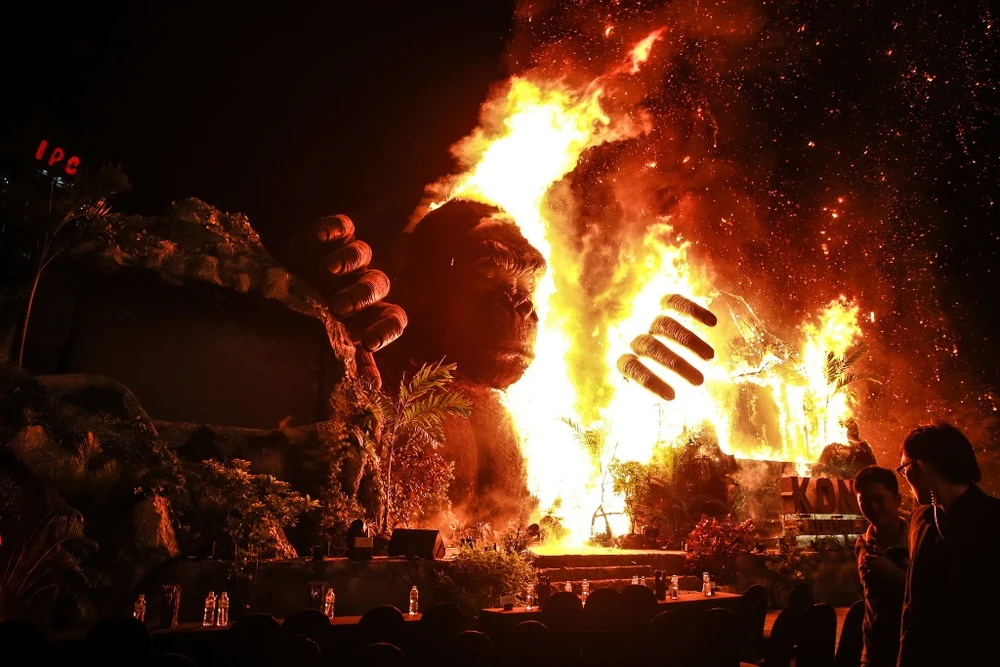 Chùm ảnh cháy nổ buổi ra mắt phim Kong: Skull Island ảnh 2 Chùm ảnh cháy nổ buổi ra mắt phim Kong: Skull Island ảnh 2