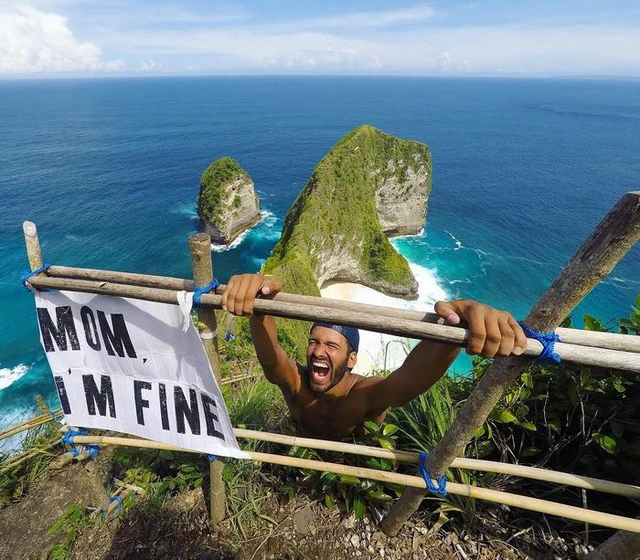 Bắt đầu những chuyến đi từ tháng 3/2016, đến nay anh vẫn rong ruổi trên các hành trình và chưa có ý định dừng lại