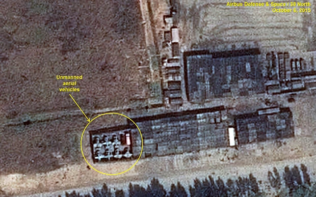 Ảnh vệ tinh 'soi' quy mô diễu binh rầm rộ của Triều Tiên ảnh 2